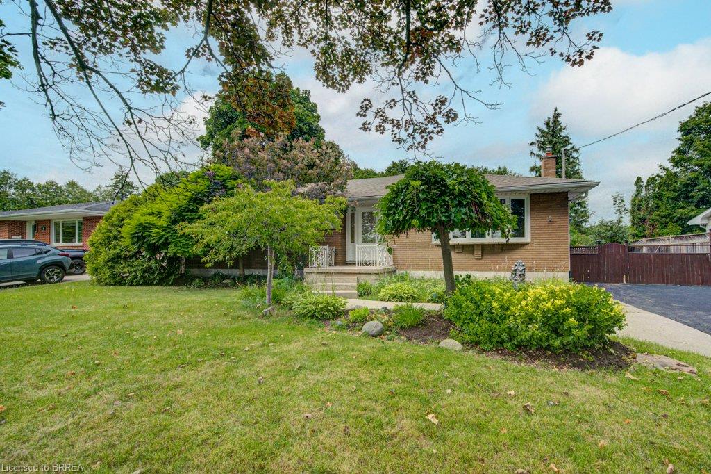 6 Bayly Drive, Paris ON N3L 2P9