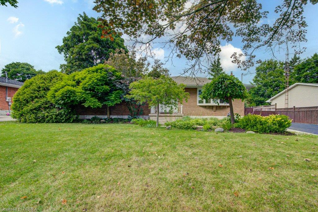 6 Bayly Drive, Paris ON N3L 2P9