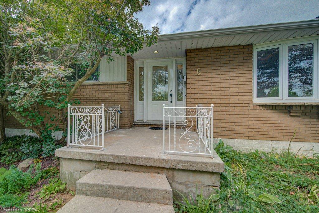 6 Bayly Drive, Paris ON N3L 2P9