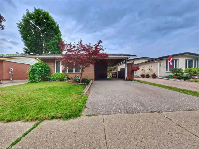 380 Grangewood Drive, Waterloo ON N2K 2E6