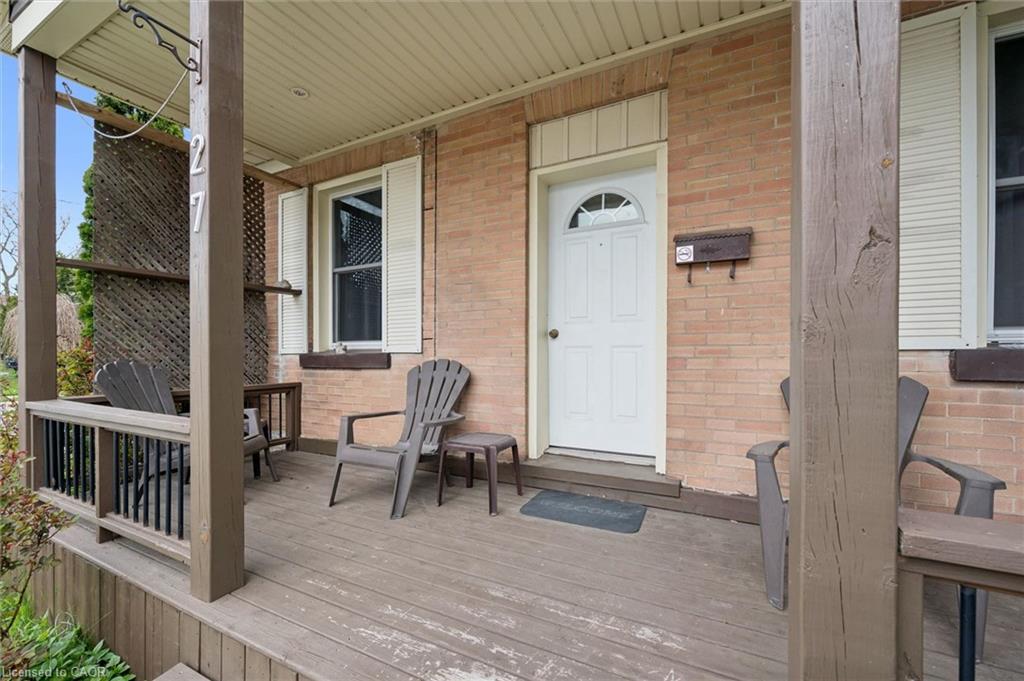 27 Roseview Avenue, Cambridge ON N1R 4A5