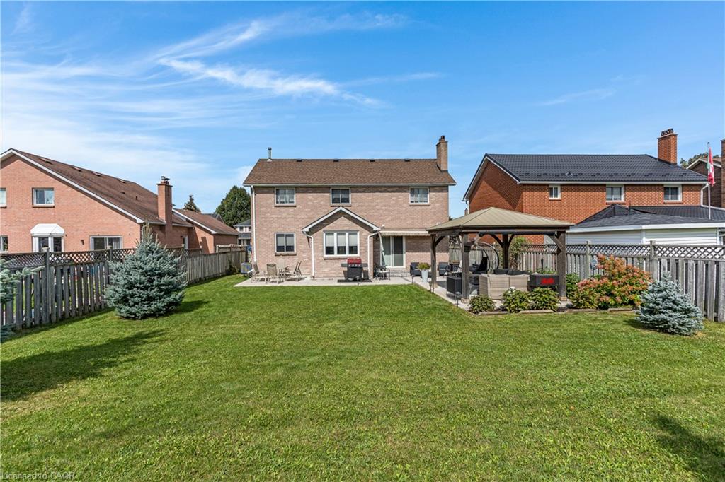 51 Bayne Crescent, Cambridge ON N1T 1E1