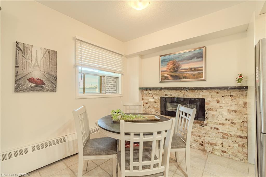 305-648 Grey Street, Brantford ON N3S 4Y3