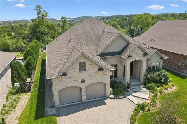 596 Regal Place, Waterloo ON N2V 2G3