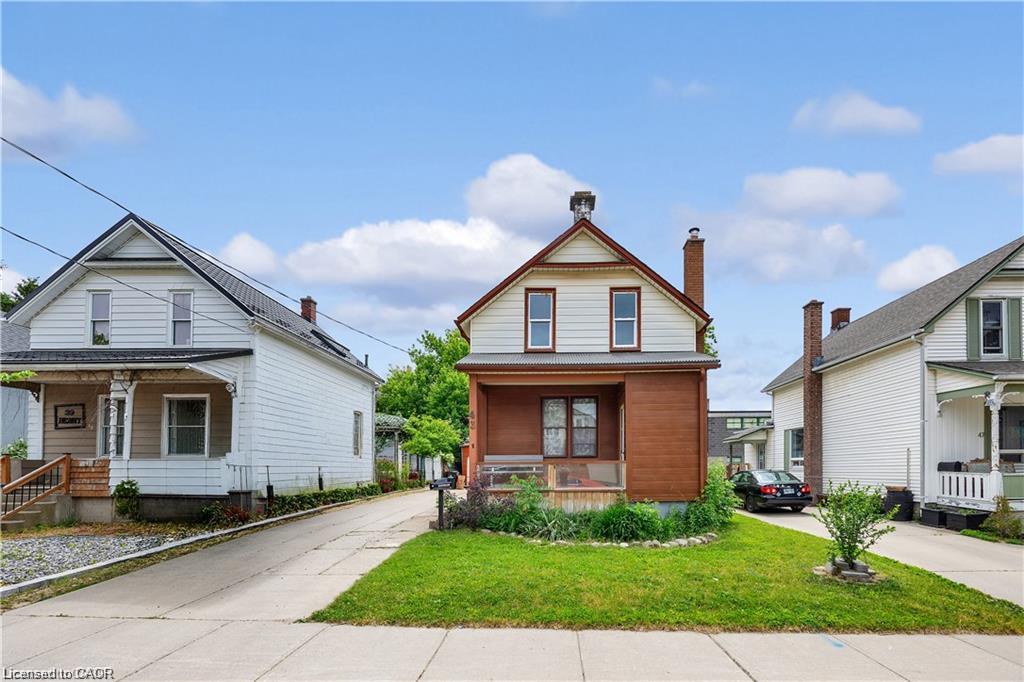 43 Henry Street, Kitchener ON N2G 1P4