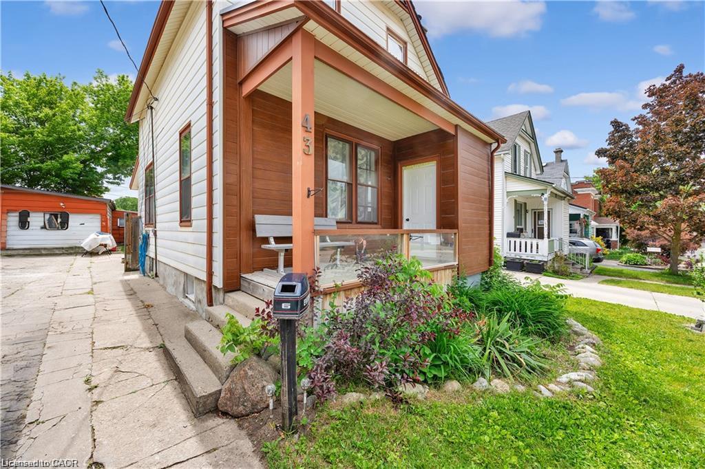 43 Henry Street, Kitchener ON N2G 1P4