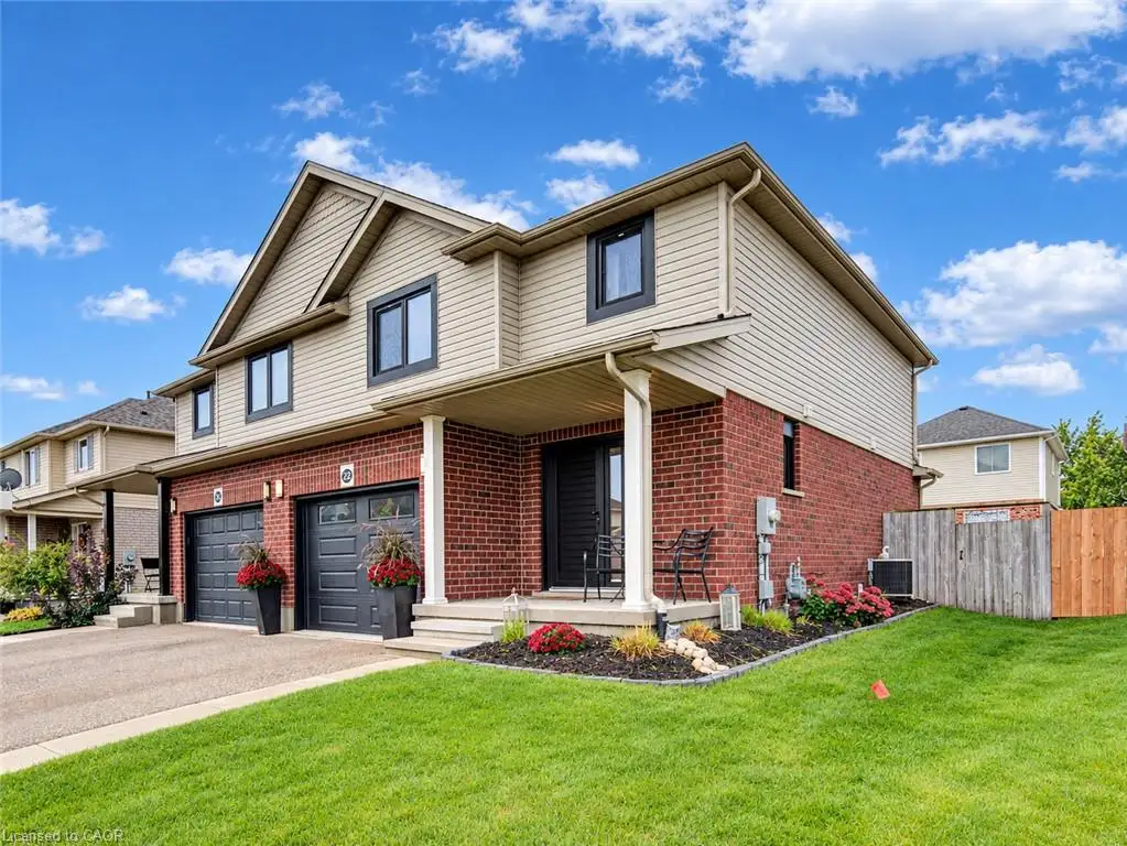 22 Poffenroth Path, Elmira ON N3B 3P5