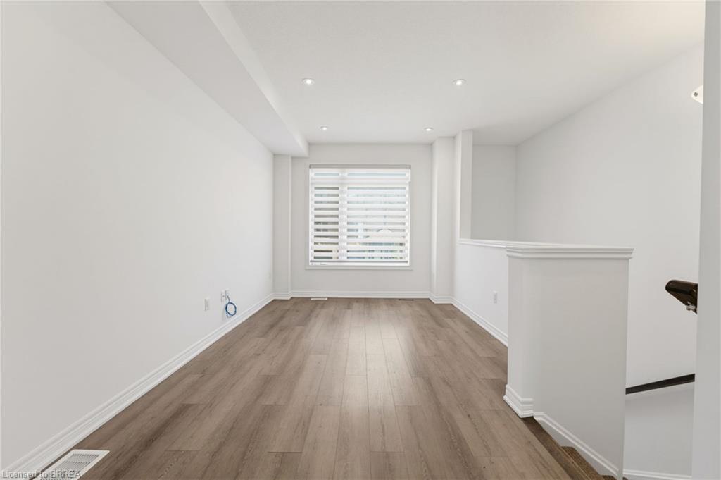 50-120 Court Drive, Paris ON N3L 0N2
