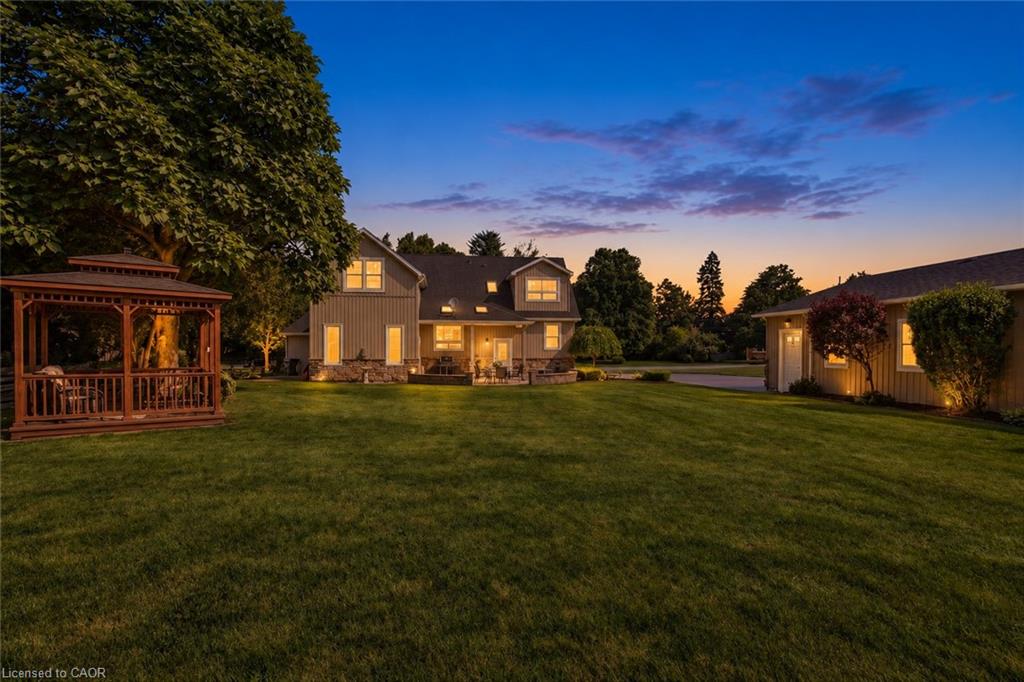 17 Athlone Road, Cambridge ON N1R 1J1