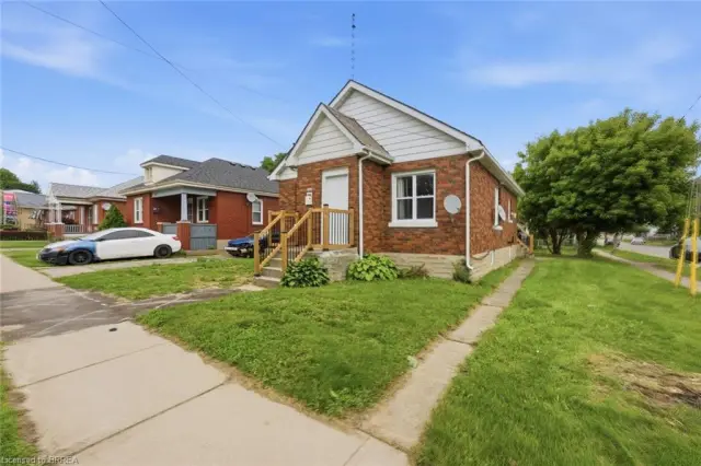 249 Clarence Street, Brantford ON N3R 3T6