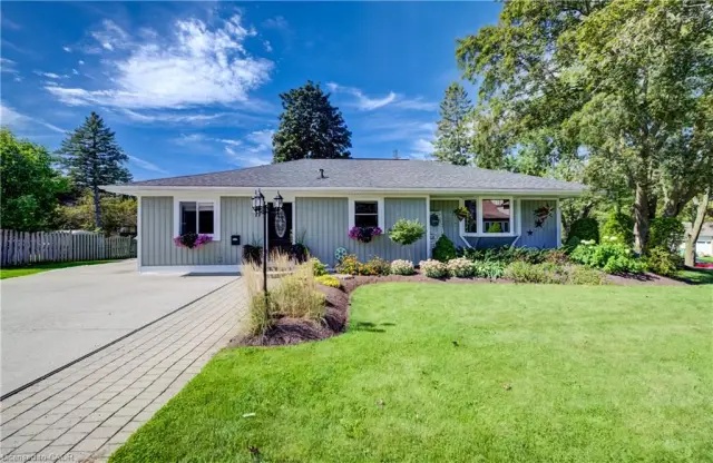4 James Wilson Street, Bloomingdale ON N0B 1K0