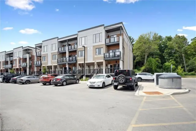 C34-25 Isherwood Avenue, Cambridge ON N1R 3H5