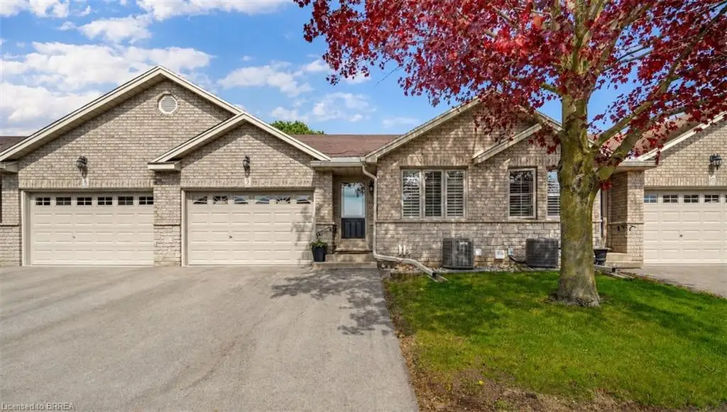 9-24 Griffiths Drive, Paris ON N3L 4C5