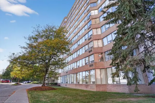 506-3227 King Street E, Kitchener ON N2A 3Z9