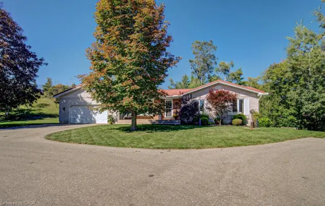 108 Lake Road, Puslinch ON N3C 2V4