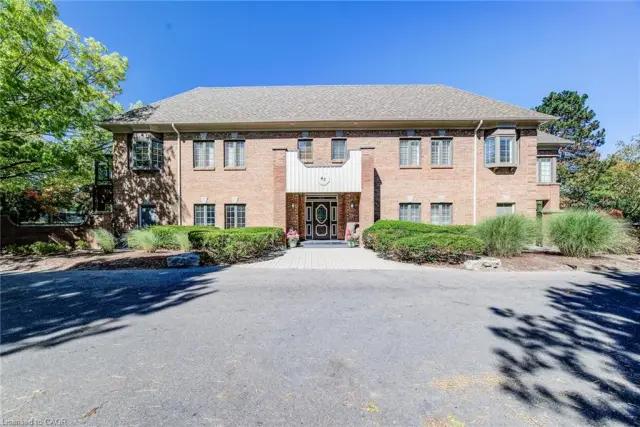 32-45 Blue Springs Drive, Waterloo ON N2J 4P1