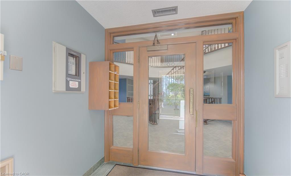 32-45 Blue Springs Drive, Waterloo ON N2J 4P1
