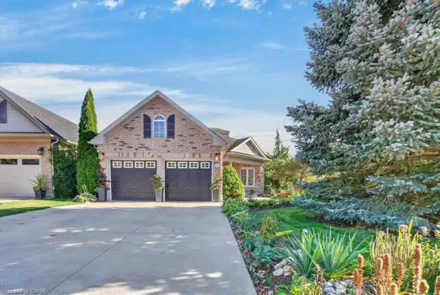 147 Reiber Court, Waterloo ON N2L 6N2