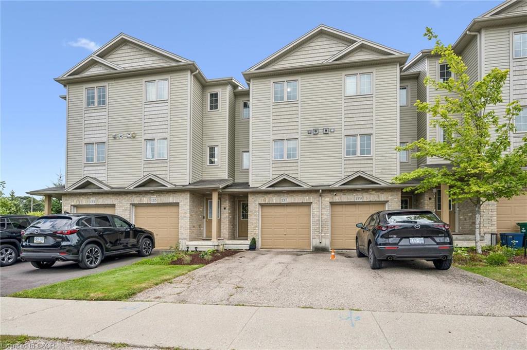 137 Highland Crescent, Kitchener ON N2M 0A1