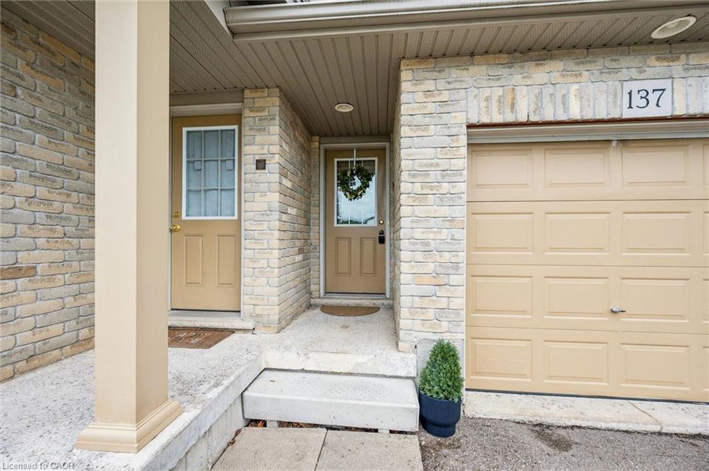 137 Highland Crescent, Kitchener ON N2M 0A1