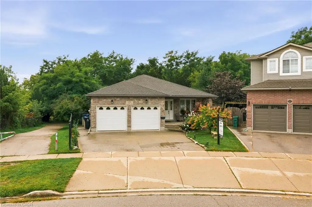 125 Langlaw Drive, Cambridge ON N1P 1H9
