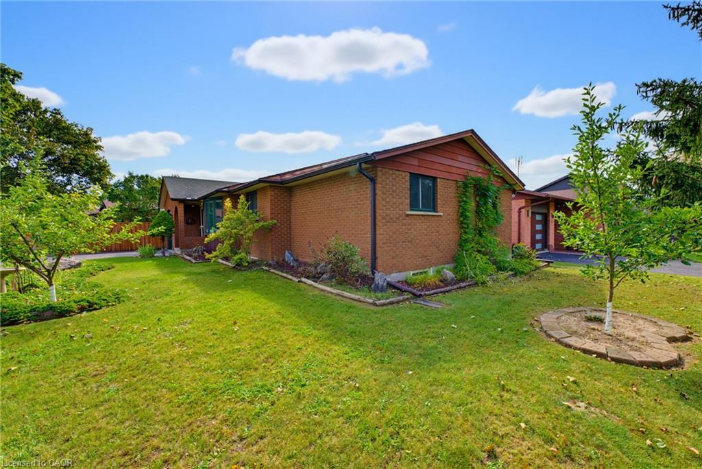 DETACHED BUNGALOW IN PIONEER PARK
