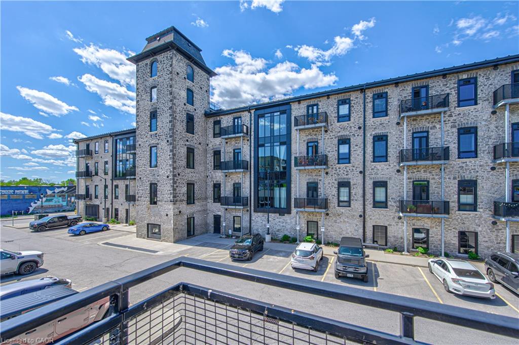 201-19 Guelph Avenue, Cambridge ON N3C 1A2