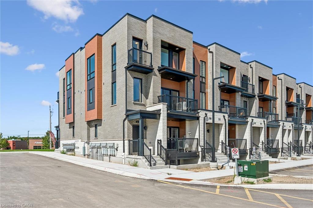C050-525 Erinbrook Drive, Kitchener ON N2E 0L4