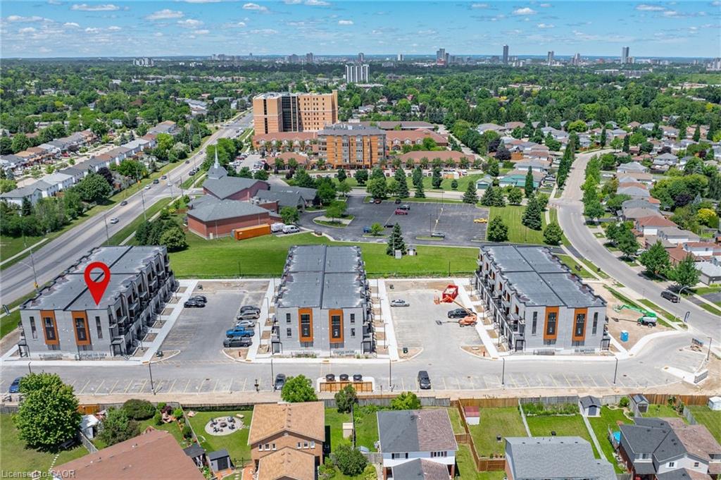 C050-525 Erinbrook Drive, Kitchener ON N2E 0L4