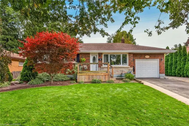 41 Kensington Avenue, Brantford ON N3R 3N9