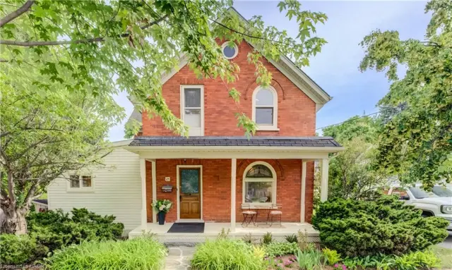 25 Central Street, Waterloo ON N2L 3A5