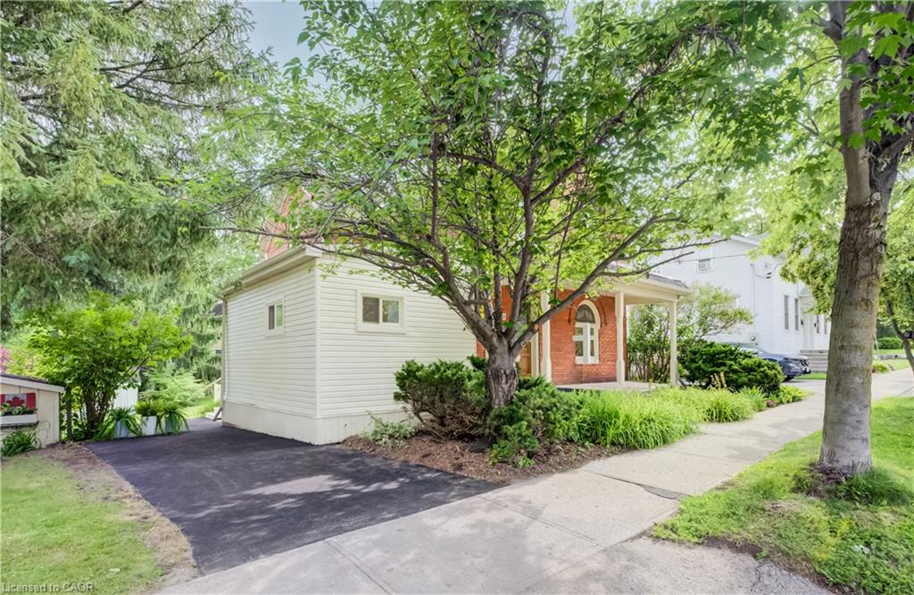 25 Central Street, Waterloo ON N2L 3A5