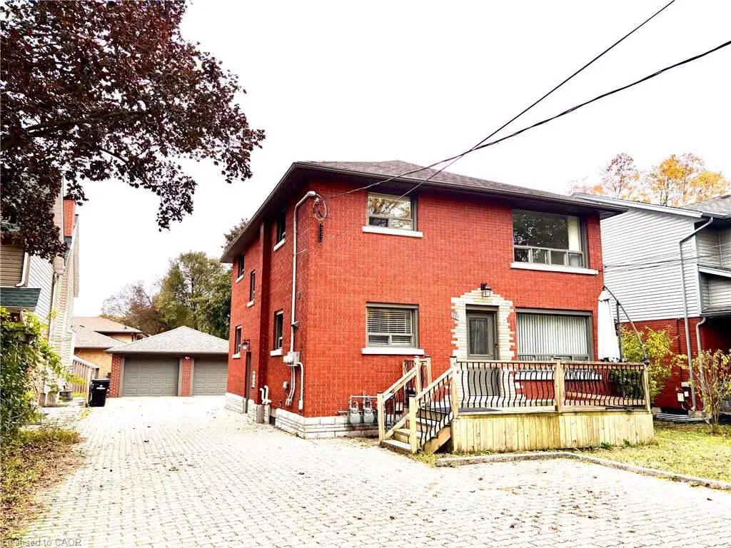207 Sheldon Avenue N, Kitchener ON N2H 3M7