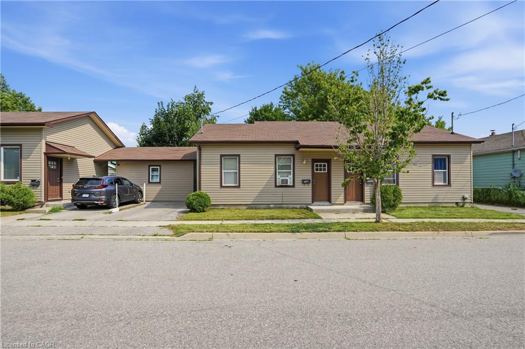 102 (A-C) Sarah Street, Brantford ON N3S 3A5