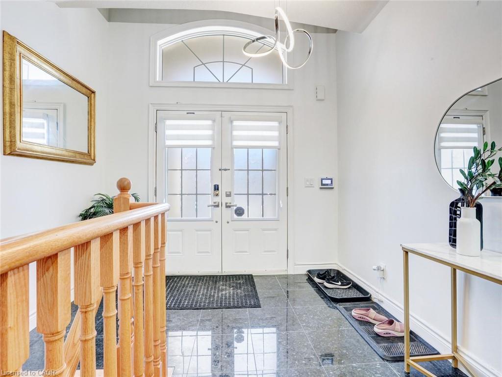 584 Pinery Trail, Waterloo ON N2V 2Y3