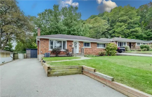 25 Culham Drive, Cambridge ON N1S 2G7