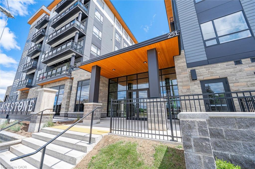 521-251 Northfield Drive E, Waterloo ON N2K 0G9