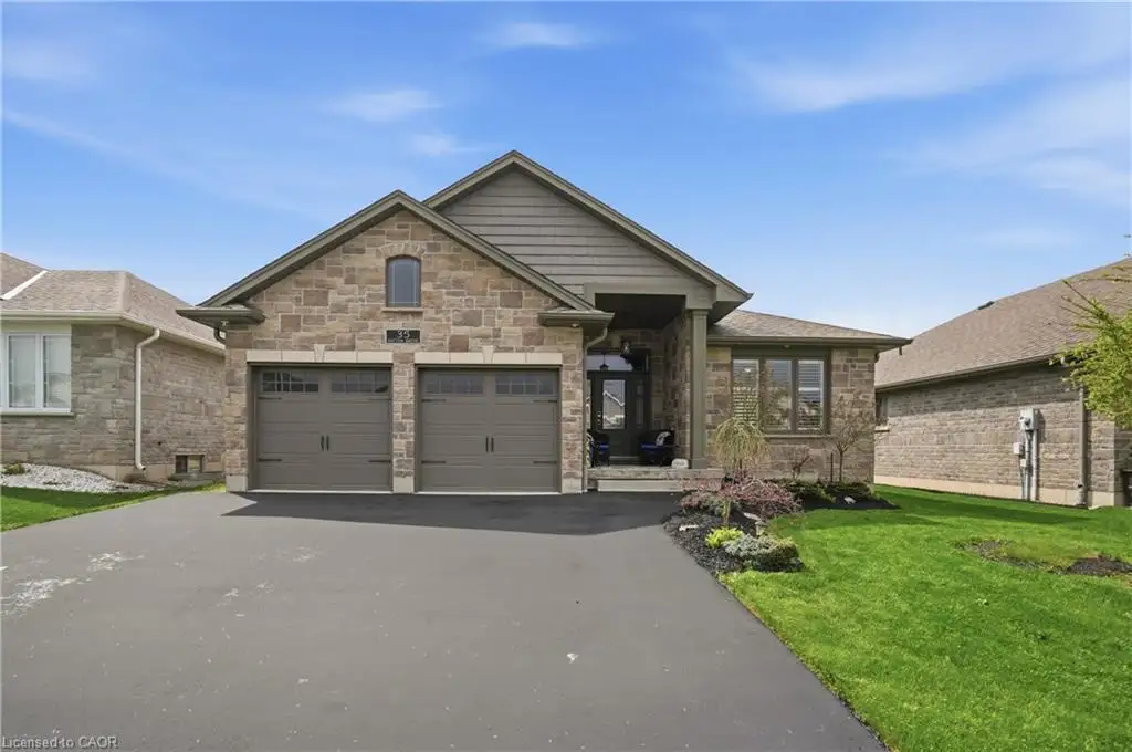 35 Patten Drive, St. George ON N0E 1N0