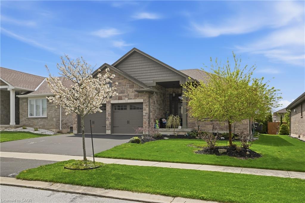 35 Patten Drive, St. George ON N0E 1N0