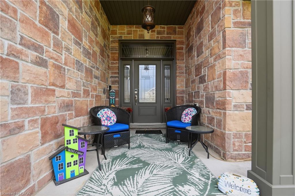 35 Patten Drive, St. George ON N0E 1N0