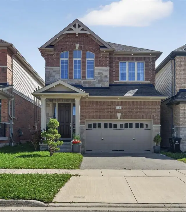 10 Reistwood Drive, Kitchener ON N2R 0N7