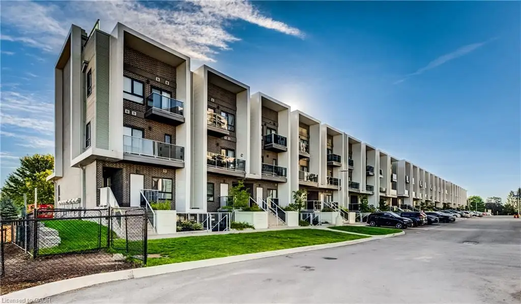 B4-1430 Highland Road W, Kitchener ON N2N 0C3