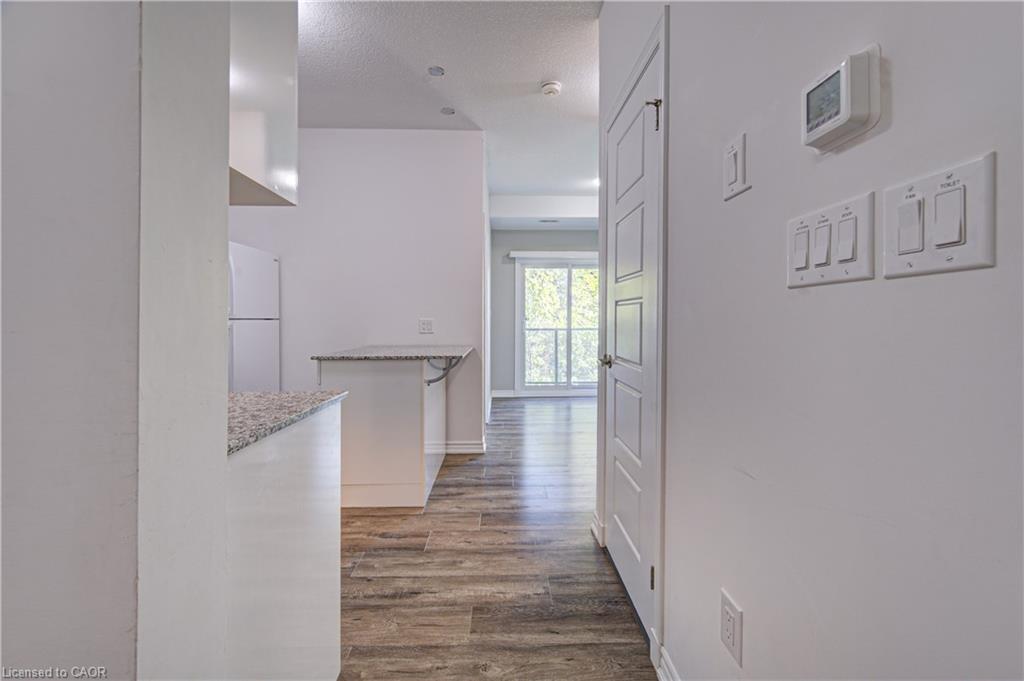 B4-1430 Highland Road W, Kitchener ON N2N 0C3