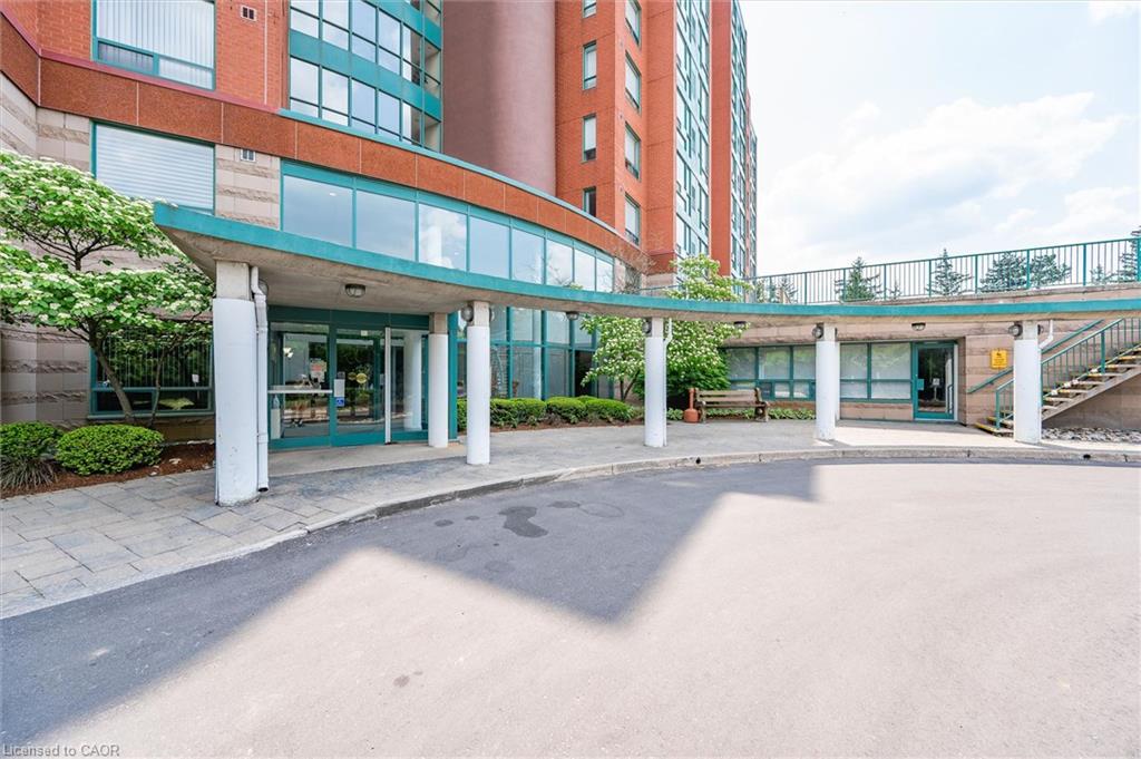 311-55 Blue Springs Drive, Waterloo ON N2J 4T3