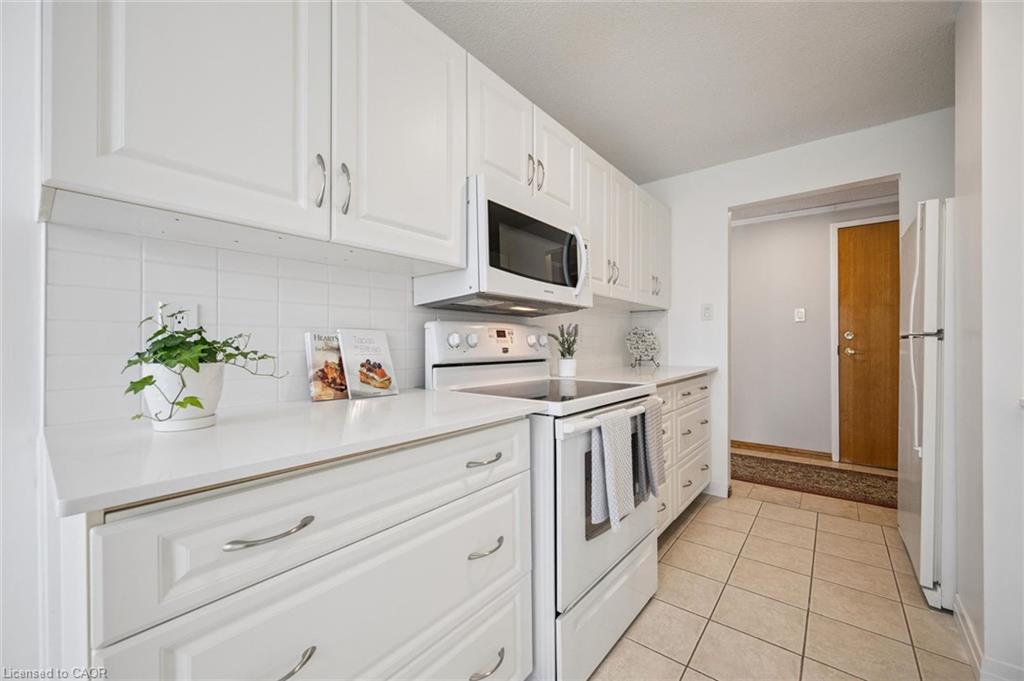 311-55 Blue Springs Drive, Waterloo ON N2J 4T3