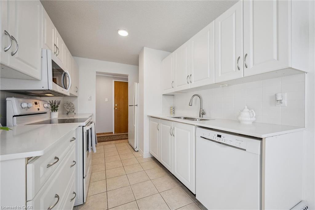 311-55 Blue Springs Drive, Waterloo ON N2J 4T3