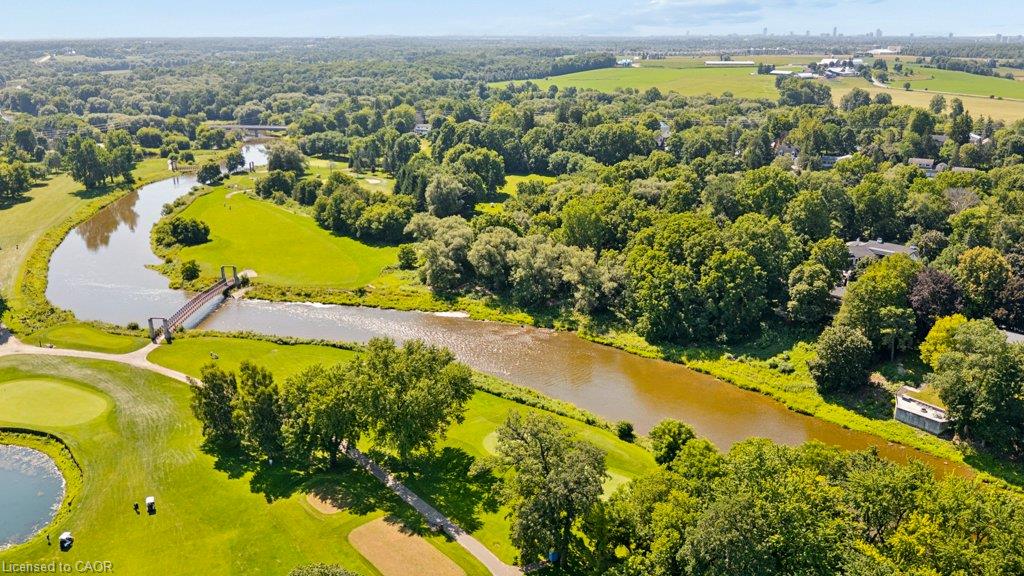 48 Misty River Drive, Conestogo ON N0B 1N0