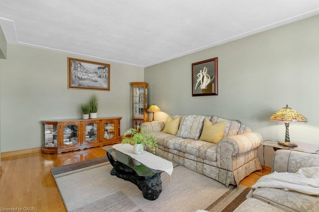 222 Thunderbird Drive, Cambridge ON N1R 6H5