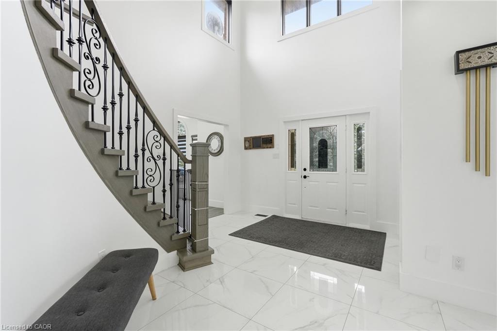 2 Currie Drive, Morriston ON N0B 2C0