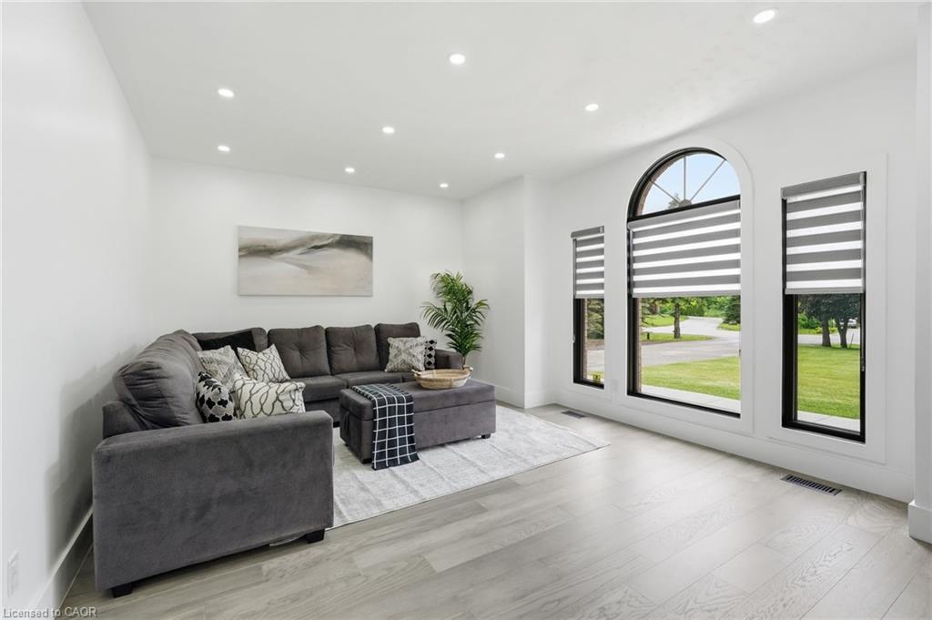 2 Currie Drive, Morriston ON N0B 2C0
